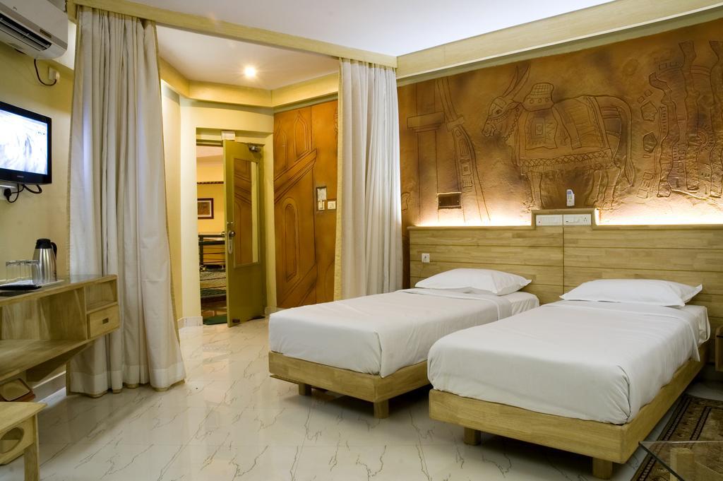 Parklane Hotel Májszúr Kültér fotó